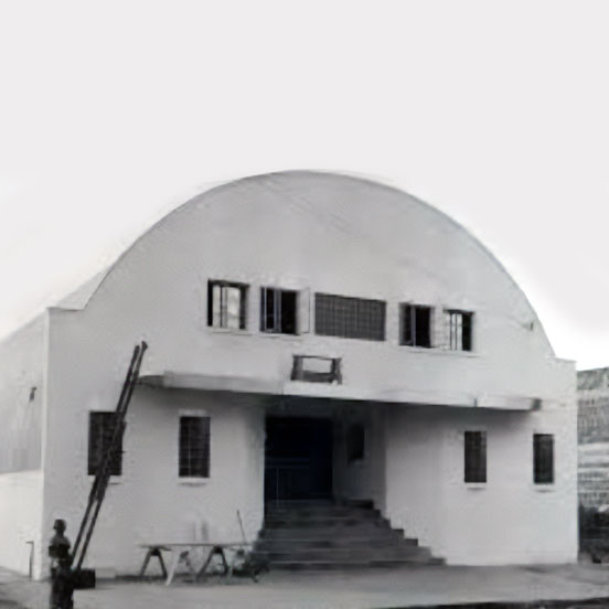 Royal Theate was a two-story building with a rounded roof