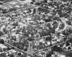 Aerial view of Woodlawn Circle, 16th Street in background, c. 1950. Aerial view of Woodlawn Circle, 16th Street in background, c. 1950.