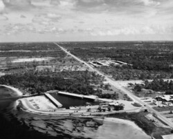 Aerial view of 34th St. S. O'Neill's Marina and Restaurant can be seen in the foreground, center. Frenchman's Creek and Johnstone's (later Huber's) Marina center. 62nd Ave. S. runs east from 34th St. between the two marinas. Doctor's Motel is at lower right. c. 1956 Aerial view of 34th St. S. O'Neill's Marina and Restaurant can be seen in the foreground, center. Frenchman's Creek and Johnstone's (later Huber's) Marina center. 62nd Ave. S. runs east from 34th St. between the two marinas. Doctor's Motel is at lower right. c. 1956