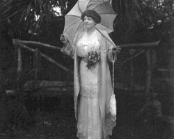 Mary (Mrs. William T.) Wheeler Eaton poses with a parasol. Eaton would go on to found the St. Petersburg Historical Society (1920), and the St. Petersburg Museum of History (1922). c. 1888.