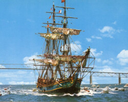 MGM's Bounty sailing under Skyway bridge, surrunded by a flotilla of boats, enroute to St. Petersburg Pier. MGM's Bounty sailing under Skyway bridge, surrunded by a flotilla of boats, enroute to St. Petersburg Pier.