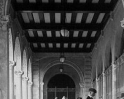 Gallery of the Open Air Post Office. c. 1928. Gallery of the Open Air Post Office. c. 1928.