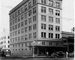 Empire Building on the southwestern corner of Central Ave and 3rd St S. c. 1945 Empire Building on the southwestern corner of Central Ave and 3rd St S. c. 1945