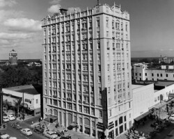 First Federal Building, on the corner of Central Ave and 4th St. c. 1953 First Federal Building, on the corner of Central Ave and 4th St. c. 1953
