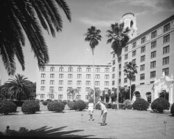 Vinoy Park Hotel and Sunset Golf Club. c. 1972 Vinoy Park Hotel and Sunset Golf Club. c. 1972